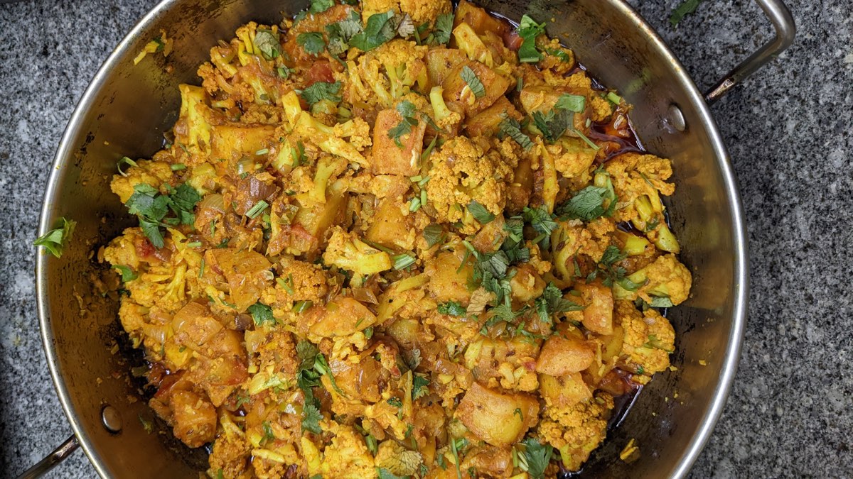 Aloo gobi in the pot