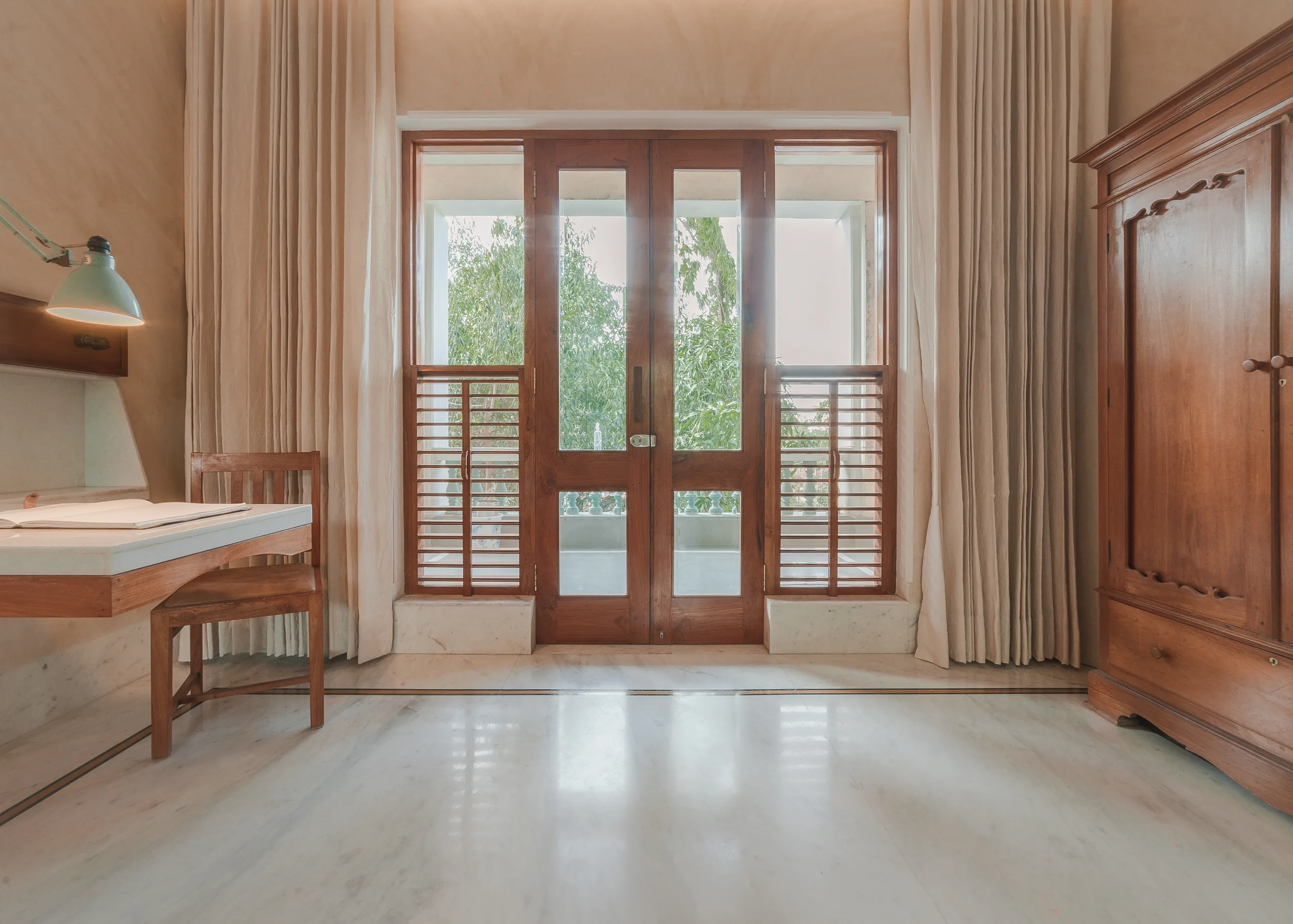 The Deluxe room in full daylight