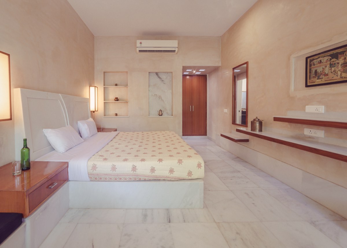 The room, overview